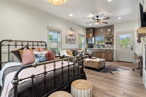 1 soveværelse, skrivebord, gratis Wi-Fi, sengetøj