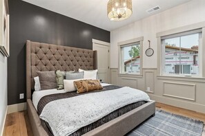 2 habitaciones, tabla de planchar con plancha, wifi y ropa de cama 