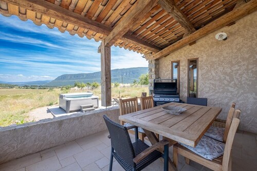 Maison de vacances "Time-out" avec vue sur les montagnes, piscine partagée et Wi-Fi