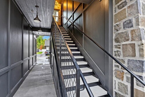 The Fox Room | Stylish Loft Steps from Downtown Midway Near Park City & Deer Valley Ski Resorts