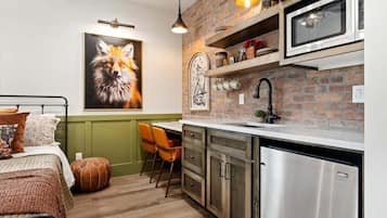 1 makuuhuone, työpöytä, ilmainen Wi-Fi, vuodevaatteet