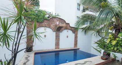 Charming 2BR Romantic Zone Private Pool