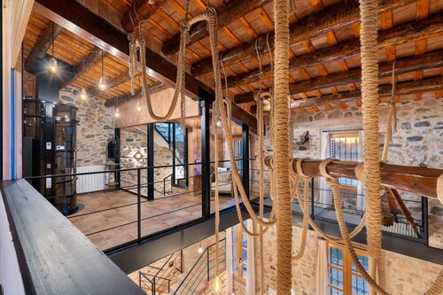 Holiday Home 'Masia Can Divi' with Mountain Views, Wi-Fi and Air Conditioning