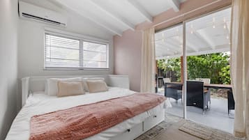 3 bedrooms, desk, iron/ironing board, travel cot