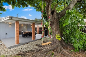 Outdoor dining - Guest Fav | FIFA Base | BBQ + Avocado Tree (Miami)