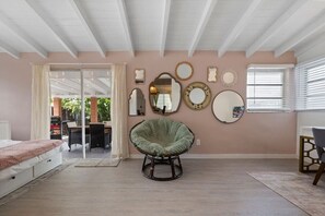3 bedrooms, desk, iron/ironing board, travel cot - Guest Fav | FIFA Base | BBQ + Avocado Tree (Miami)