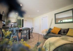 智能电视、乒乓球