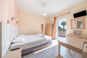 1 bedroom, free WiFi, bed sheets