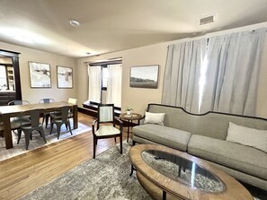 Smart TV - Downtown Location W/ Washer & Dryer! (Wichita)