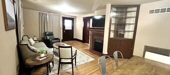 Downtown Location W/ Washer & Dryer!