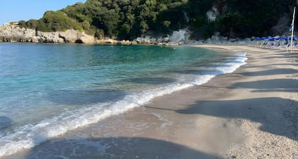 Studio Apartment 'Alex Bar Apartment 8' with Sea View, Wi-Fi and Air Conditioning