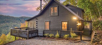 Best Sunset Views in Blue Ridge w/ Paved Roads and Brand NEW Deck Addition!