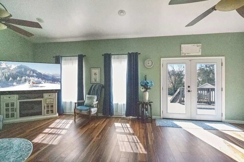 Yarnell Place West Knoxville 3 Bedroom 2.5 Bath