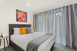 3 bedrooms, iron/ironing board, travel cot, free WiFi