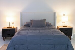 Luksusvilla, hageutsikt | 3 soverom, strykejern/-brett og wi-fi (inkludert)