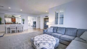 Smart TV, fireplace, stereo, offices