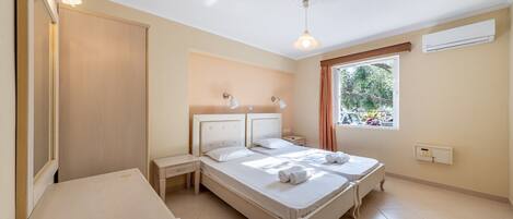 1 bedroom, free WiFi, bed sheets