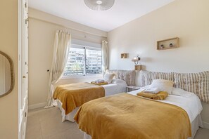 1 bedroom, iron/ironing board, travel cot, free WiFi