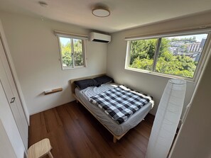 3 bedrooms, WiFi, bed sheets