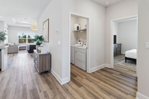 4 habitaciones, tabla de planchar con plancha y wifi gratis