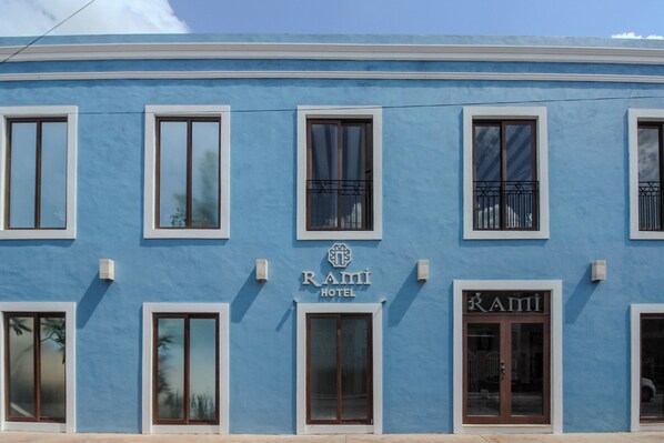 Front of property - HOTEL RAMI (Valladolid)