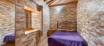 Cottage 'Casa Lucia' with Mountain View, Shared Terrace and Wi-Fi