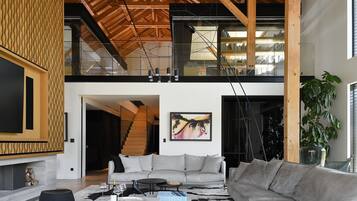 Fernseher, Kamin, Videospiele