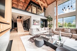 TV, fireplace - Country House 'Chateau De Neydens' with Mountain View, Wi-Fi and Air Conditioning (Saint-Cergues)