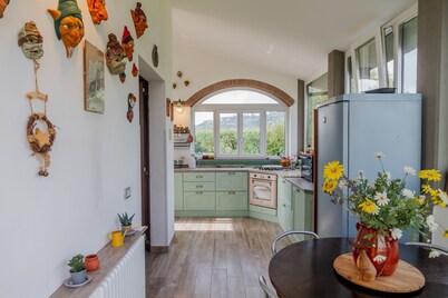 Villa 'Paradiso' with Private Terrace, Private Garden and Wi-Fi
