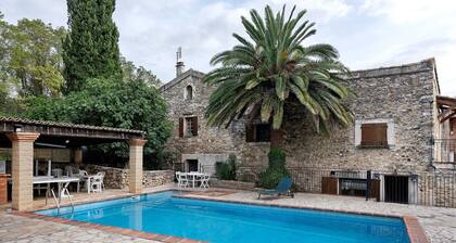 Holiday Home 'La Maison De Yana' with Private Pool, Shared Terrace and Wi-Fi