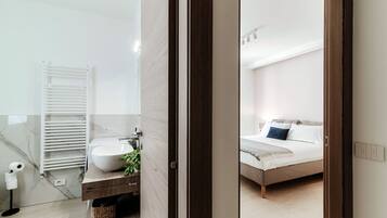 2 makuuhuonetta, silitysrauta/-lauta, Wi-Fi, vuodevaatteet