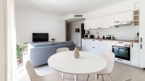 Unclassified image, 5 of 27, button - Torno: Three-room apartment with balcony and easy access to public transport in (Como)