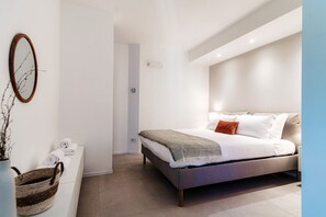 2 chambres, fer et planche à repasser, Wi-Fi, draps fournis