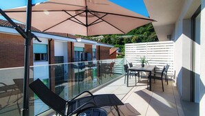 Unclassified image, 2 of 27, button - Torno: Three-room apartment with balcony and easy access to public transport in (Como)