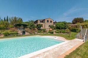Pool - Podere Papèra – 'Volpe Flat' Apartment with Mountain View, Wi-Fi and Air Conditioning (San Casciano in Val di Pesa)