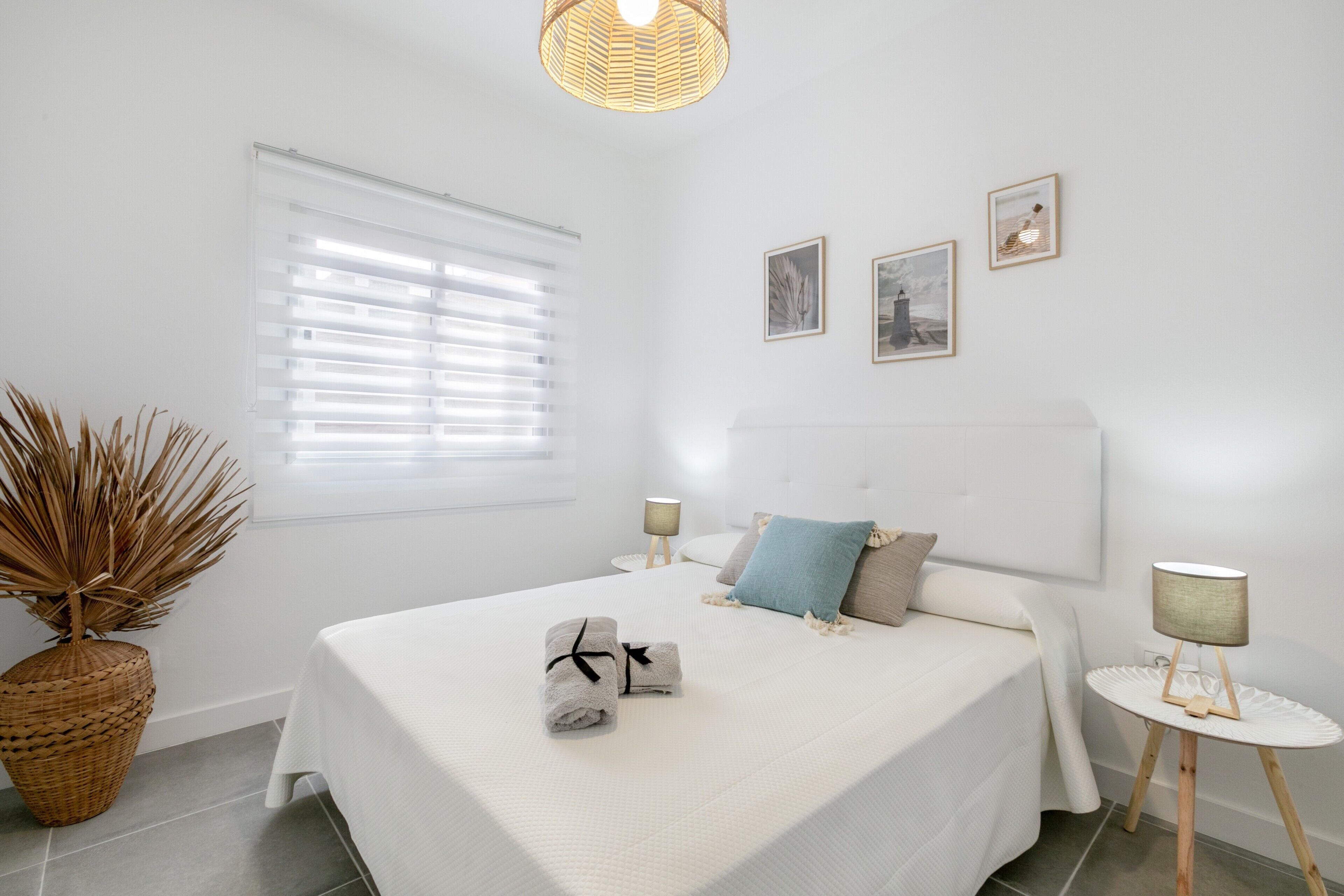 1 habitación, tabla de planchar con plancha y wifi gratis 