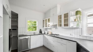 Uklassifisert bilde, 5 av 10, knapp