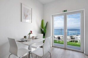 Dining - Room 'Vista Mar 5' with Balcony and Wi-Fi (Ribamar)