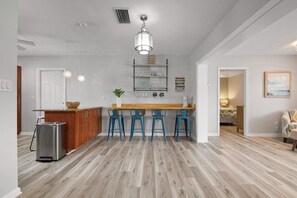 Interior - ⚓Sandys Coral Retreat! Canal Front, Pool, Spa & More⚓ (Bradenton)