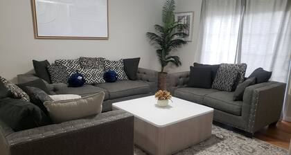 Charming 3-bedroom house with AC and WiFi in pleasant Newark