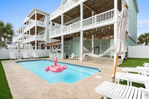 A heated pool - LUXURY 6 BDR/Golf Cart/w pool/elevator (Ocean Isle Beach)