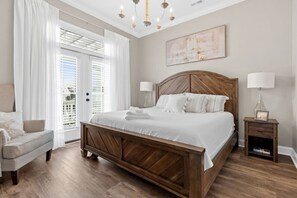 6 bedrooms, iron/ironing board, travel crib, free WiFi - LUXURY 6 BDR/Golf Cart/w pool/elevator (Ocean Isle Beach)
