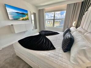 6 bedrooms, iron/ironing board, WiFi, bed sheets - Please check all the pictures. Your family deserves this Dream Home (Kissimmee)