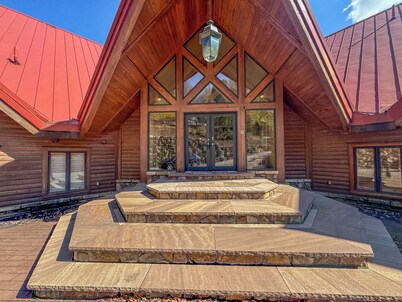 Close to Wisp! Huge, Stunning, Iconic Lake House!