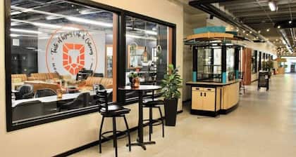 Studio ~5min drive to Weirs & ~7min NH Bank Pavilion, ~15min Gunstock MTN