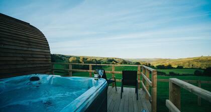 Cosy Welsh Cabin with Incredible Views