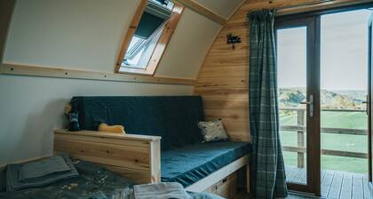Cosy Welsh Cabin with Incredible Views