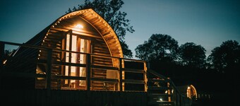 Cosy Welsh Cabin with Incredible Views