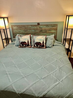 2 bedrooms, desk, travel crib, free WiFi