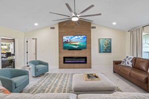 Una Smart TV, libros